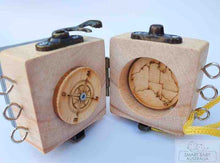 Load image into Gallery viewer, Handmade Travel Busy Cube Australia map
